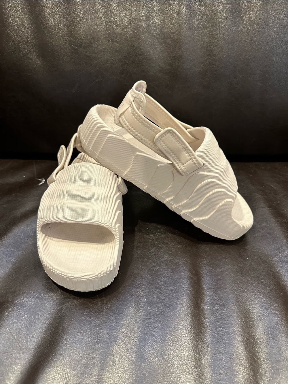 Adidas IE5651 ADILETTE 22 XLG Sandals / slides UK 7 Putty Move/Putty Move